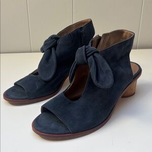 Bernardo Blue Open-Toe Heeled Sandals